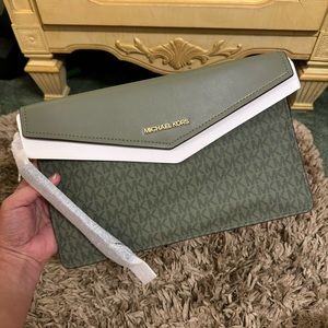 Micheal Kors Army green envelope clutch